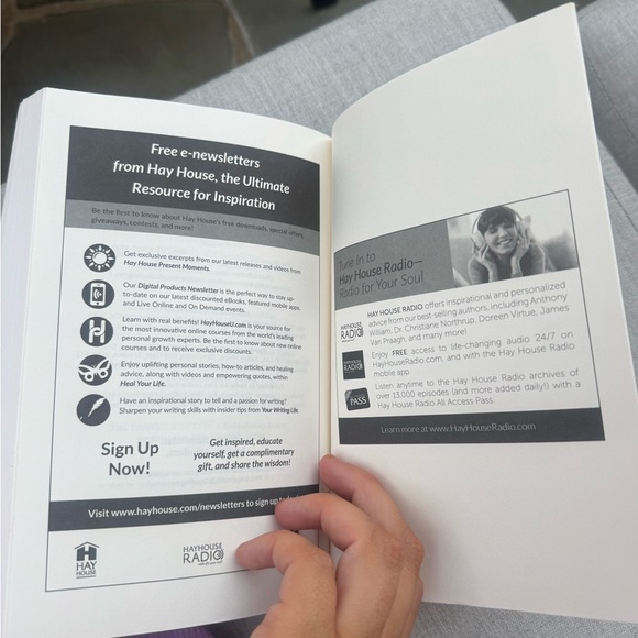 Letting Go: The Pathway of Surrender, book by David Hawkins - Picture 6 of 7